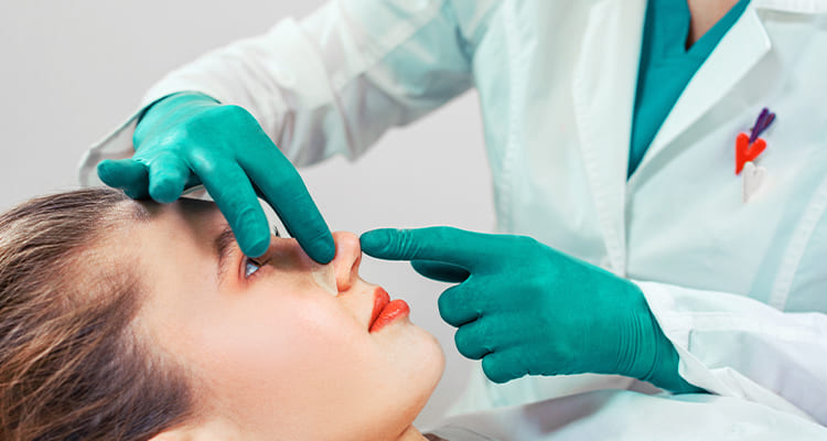 RINOPLASTIA (OPERACIÓN DE NARIZ)