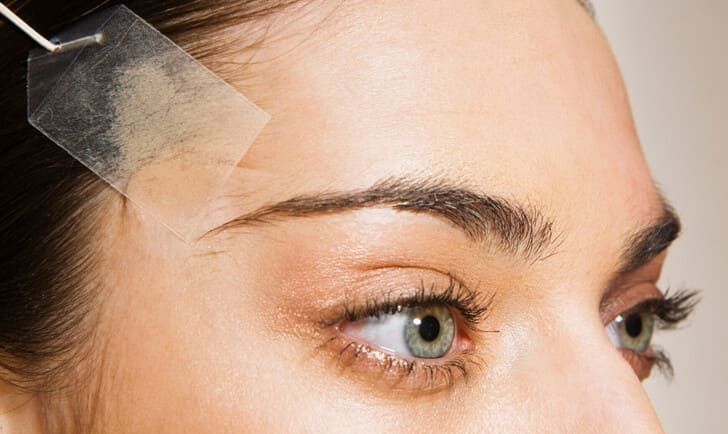 ESTIRAMIENTO FRONTAL